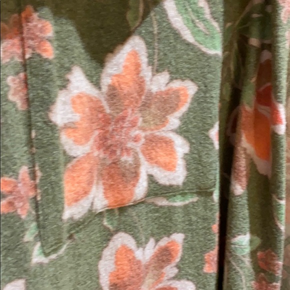 LulaRoe Sarah sweater size M - Picture 2 of 5